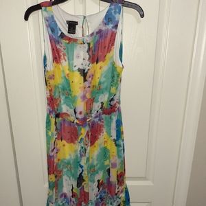 Sleeveless brightly colored floral dress. EUC